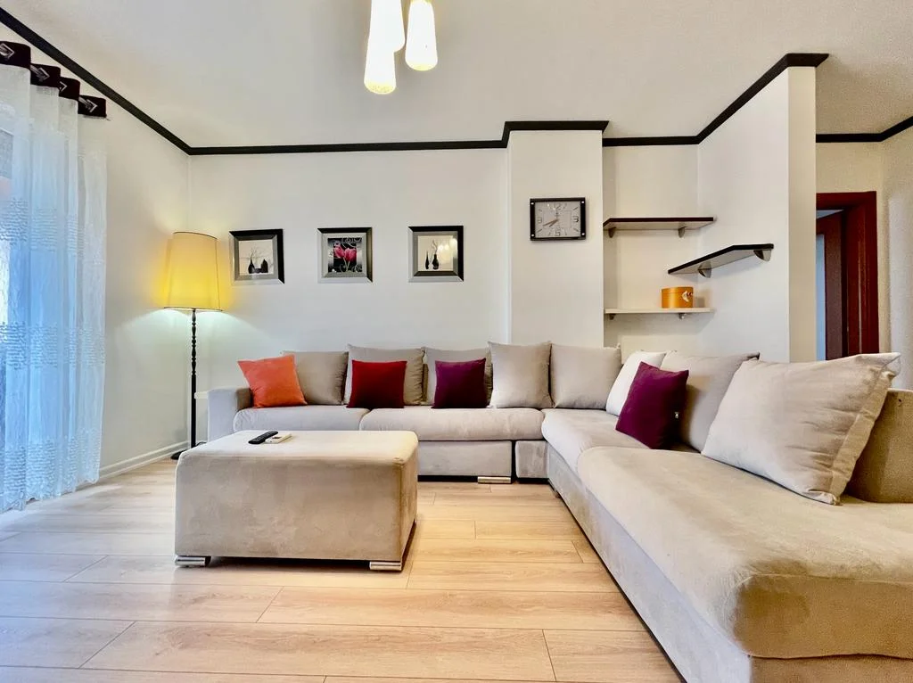 Tirane , Apartament #me Qira 1+1 (Rruga Elbasanit)