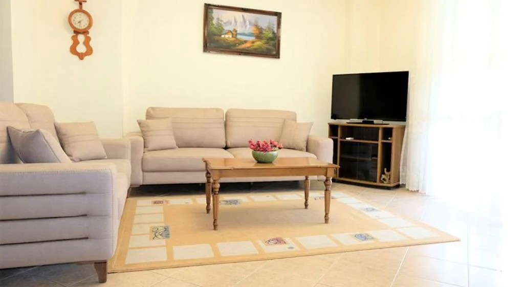 APARTAMENT 2+1 PER QERA, PAS SHKOLLES SE BALETIT, TIRANE