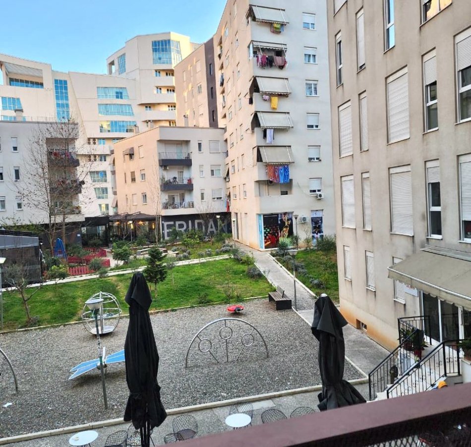 Me Qera: 3+1+Garazh me 1 Post Parkimi ( 21 Dhjetor - Kontakt ) Investuar & Arreduar me Arkitekt: PARKET & Kondicioner