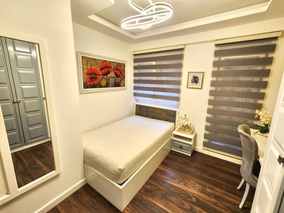 Me Qera: 3+1+Garazh me 1 Post Parkimi ( 21 Dhjetor - Kontakt ) Investuar & Arreduar me Arkitekt: PARKET & Kondicioner