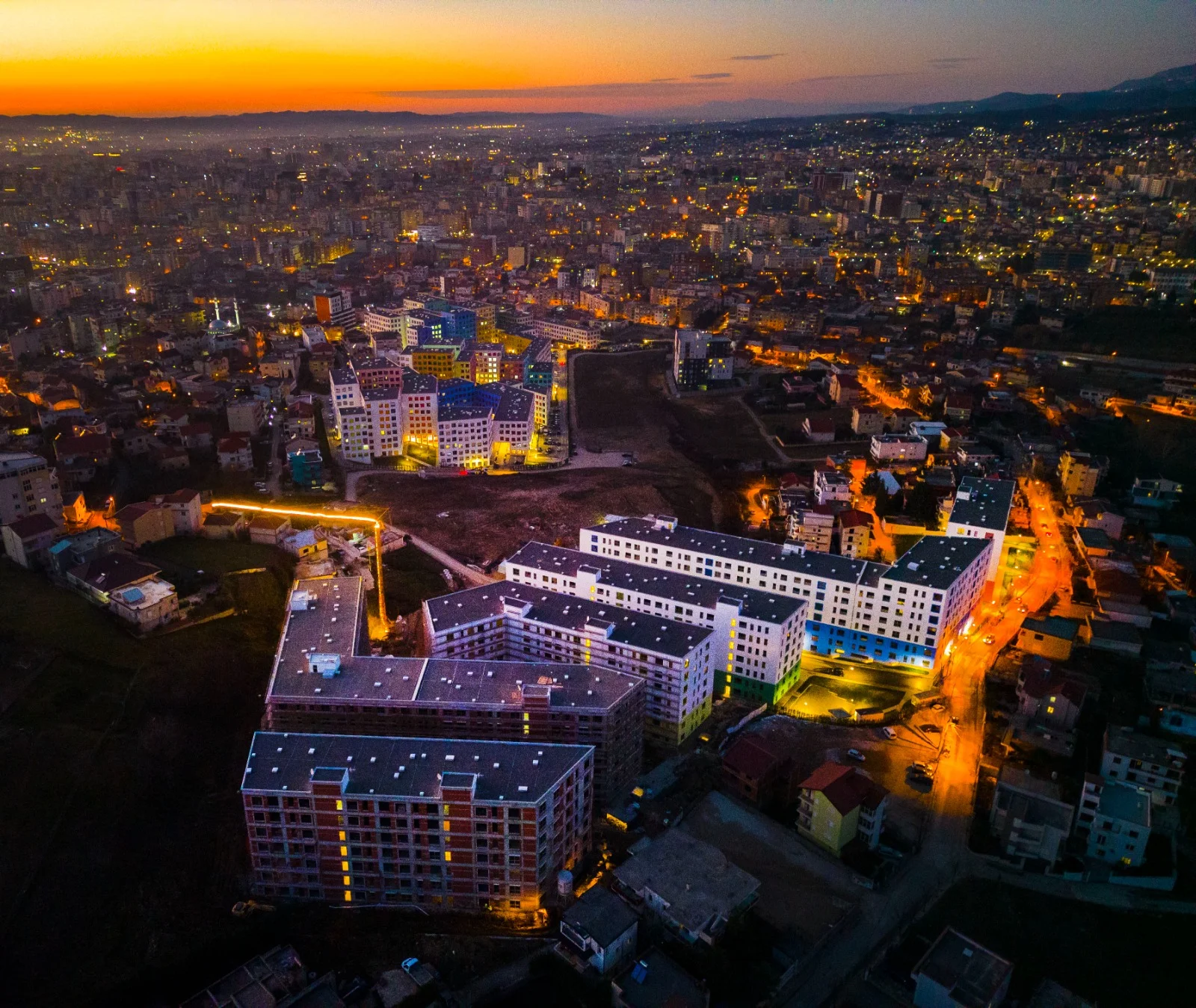 Shitet apartament 3+1 ne rezidencen Kaimi