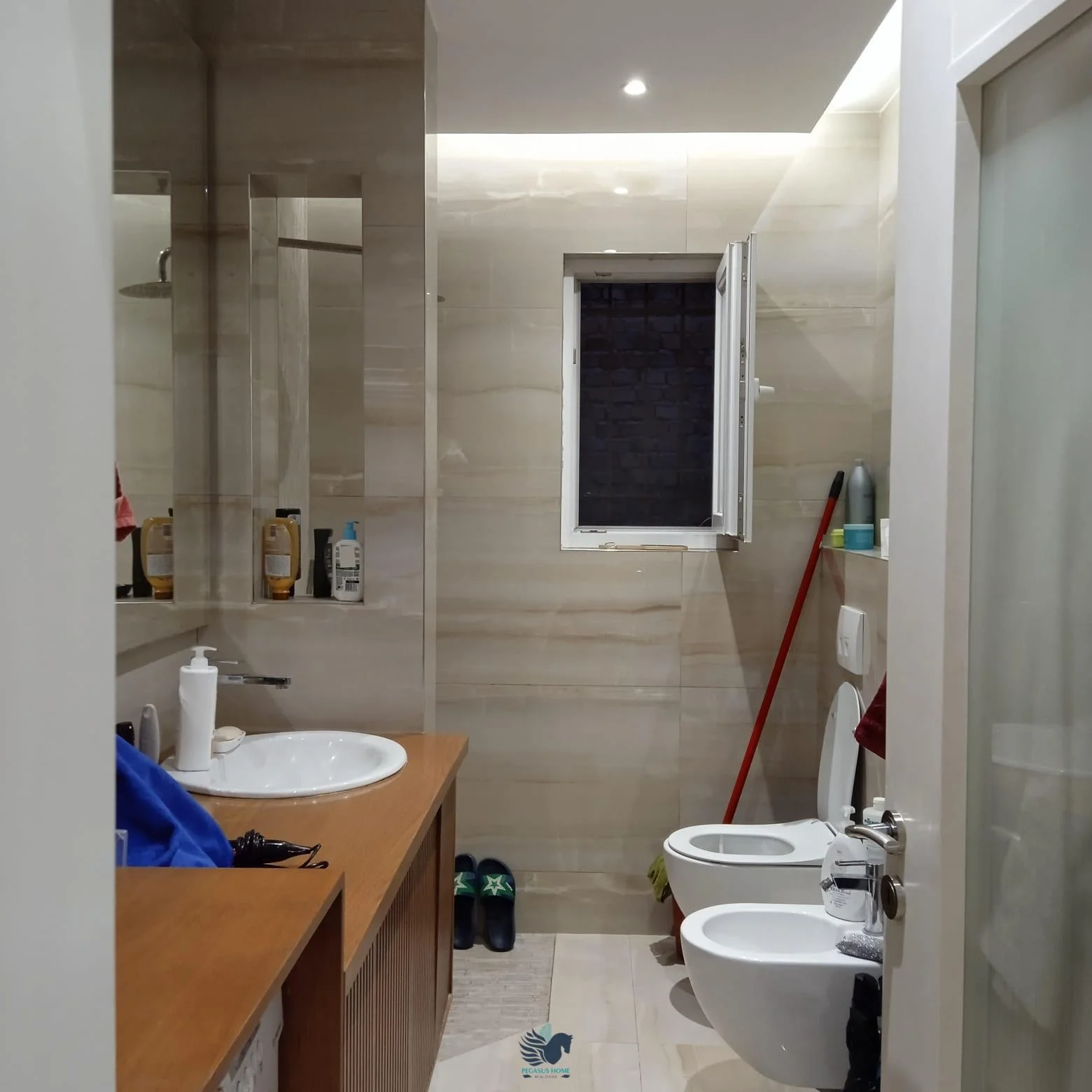 Shitet Apartament 3+1 Tek Rruga Elbasanit [ID PE31]