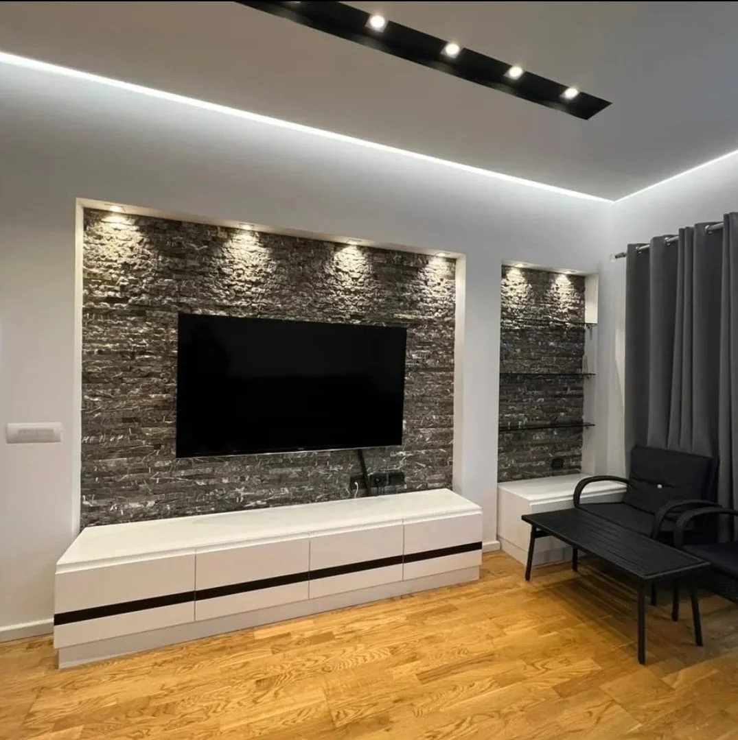 Shitet Apartament 2+1+2