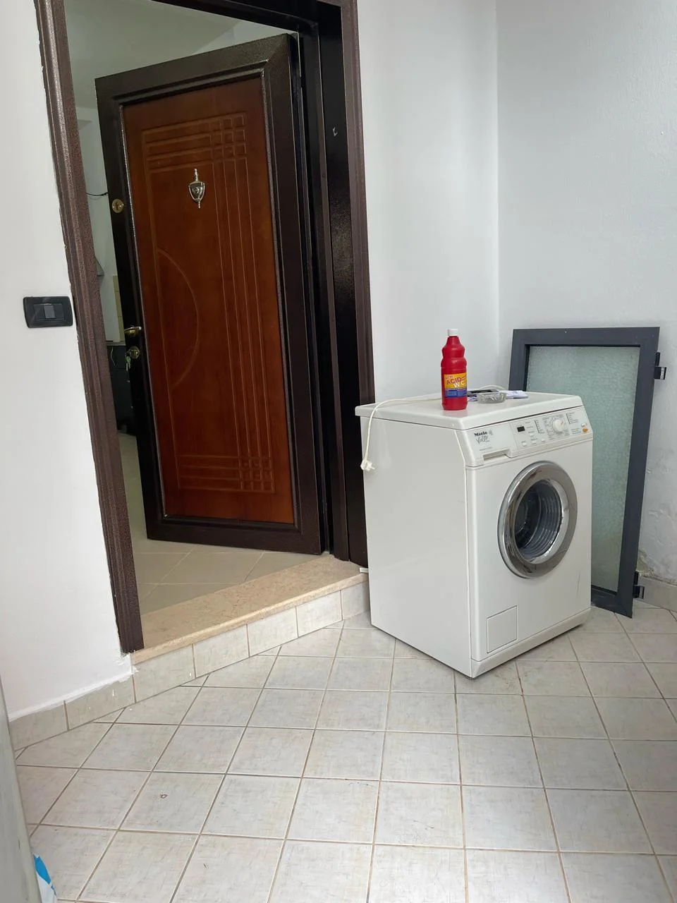 SHTEPI PRIVATE 2+1 ME QERA NE SELITE