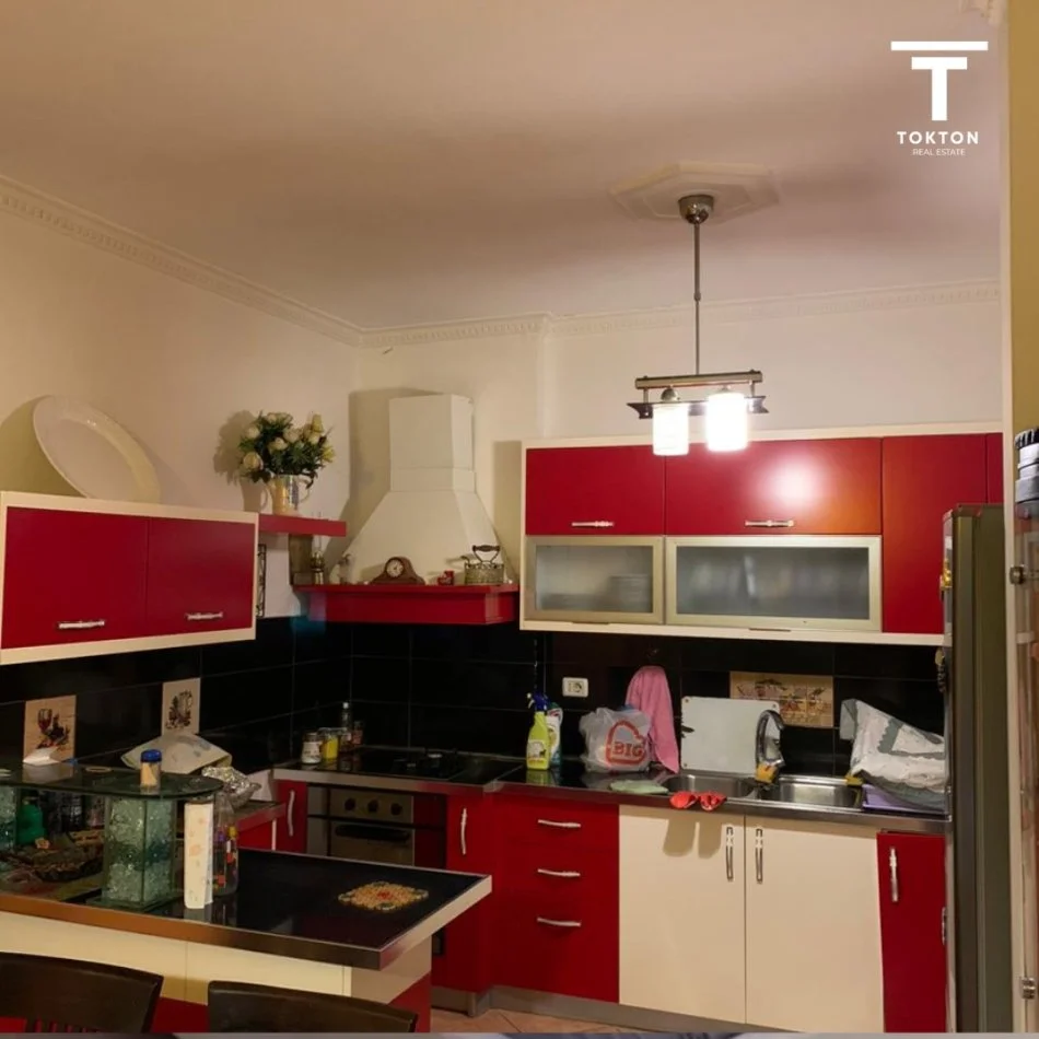 Shitet Apartament 2+1+2+depo