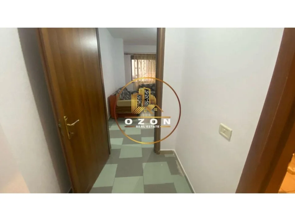 Apartament Me Qira 1+1 Tek Rruga Elbasanit!