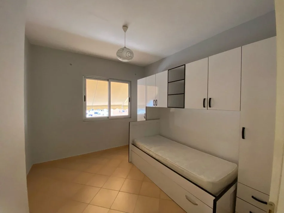 Qera, Apartament 2+1, Unaza e Re, 400Euro,Tiranë