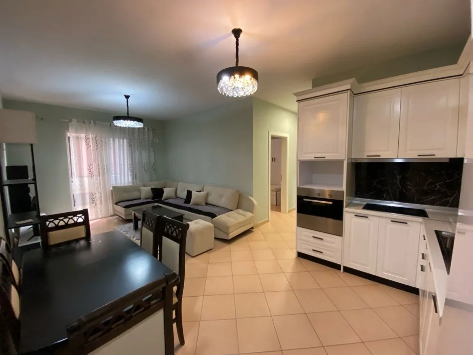 Qera, Apartament 2+1, Unaza e Re, 400Euro,Tiranë