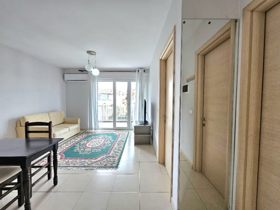 Jepet Me Qera: 1+1+Bllk ( Res. Ana - Qytet Studenti ) K2, Pllt I Ri Me Ashensor | I Mobiluar, Kondicioner | Dh. Gjumi Me Parket