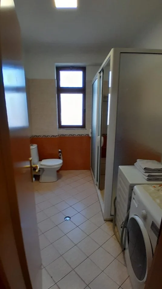 Tirane, Apartament me#Qira (Bulevardi Zhan Dark)