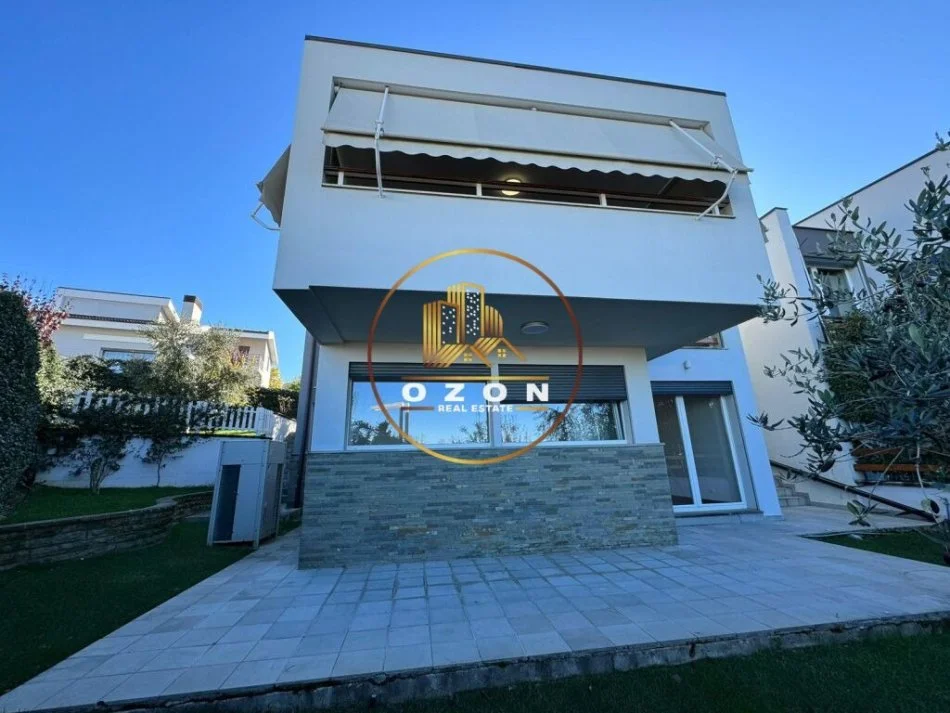 Vile 2-katëshe me qera tek Long Hill Residence!