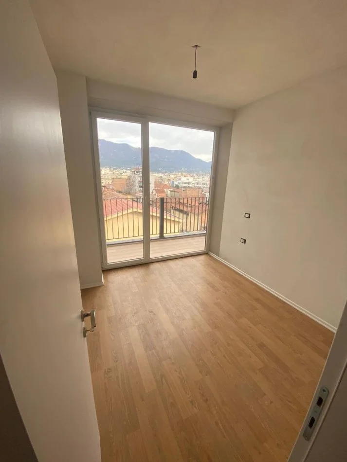 Apartament 2+1 ne Shitje Te Pazari I Ri