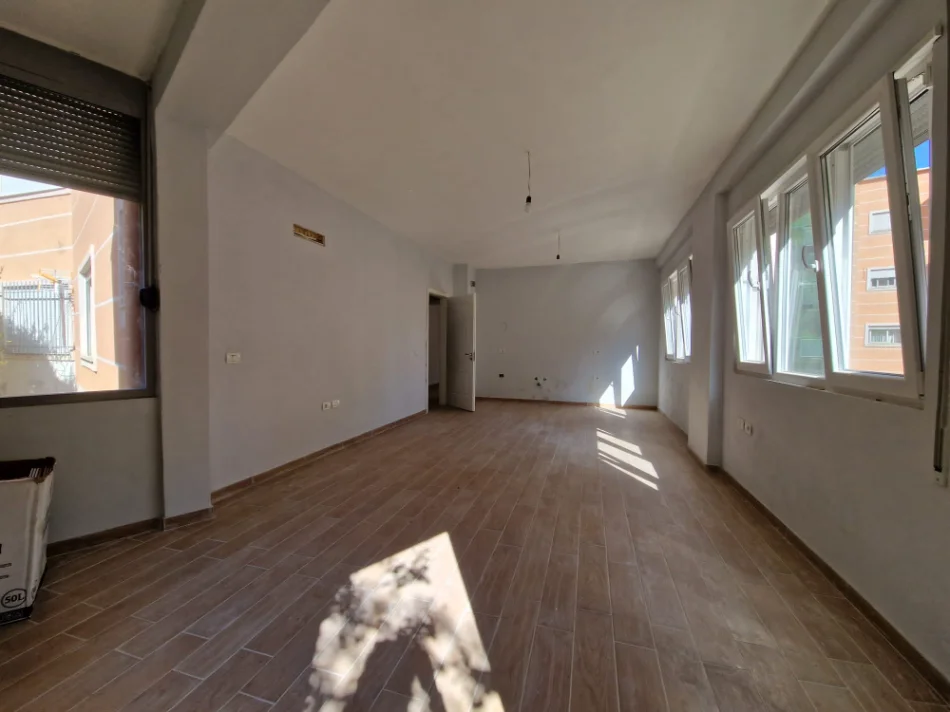 🔥OKAZION 🔥SHITET  APARTAMENT 2+1+2  105.000 € (KOPSHTI BOTANIK)