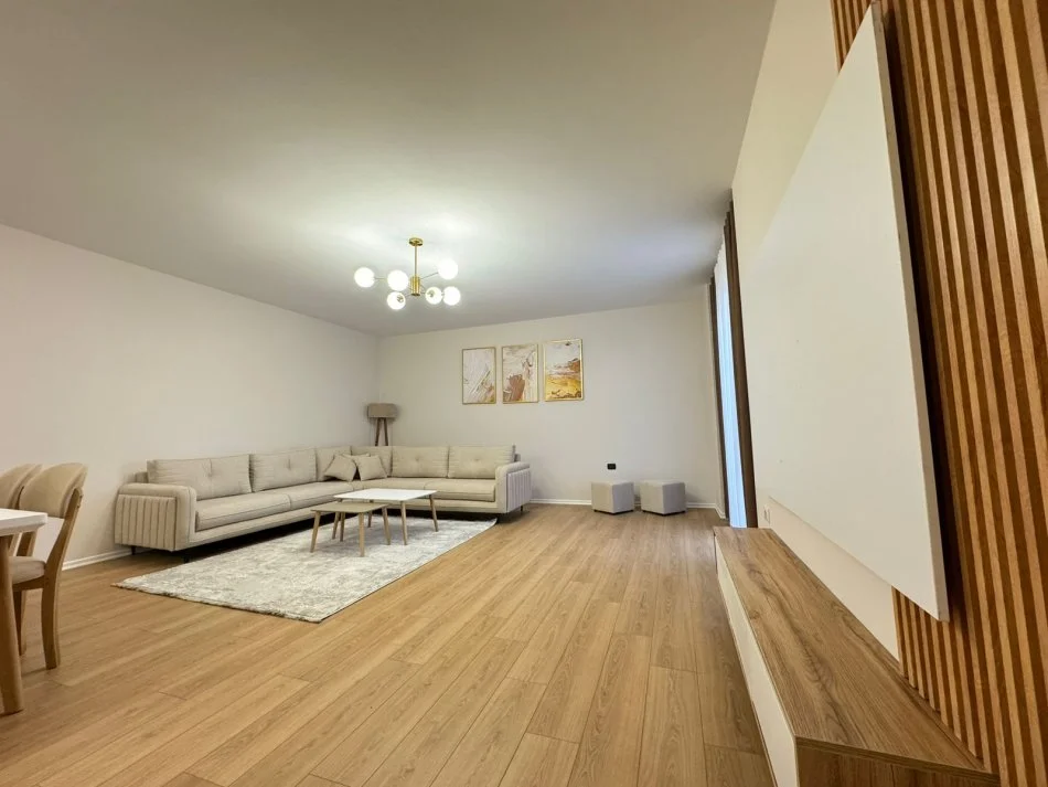 Shitet, Apartament 2+1+2, i mobiluar, Unaza e Re Astir