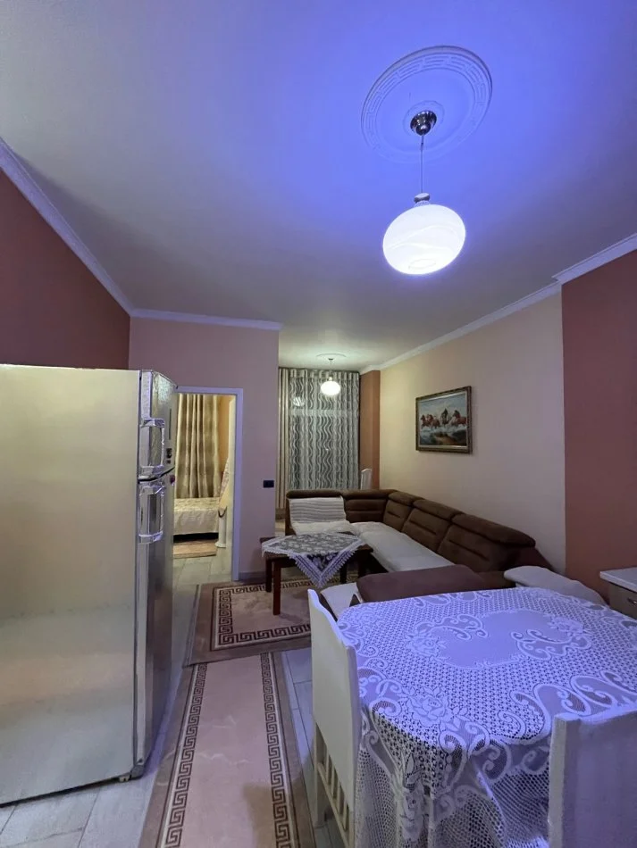 Tirane, Apartament me#Qira me pamje SPEKTAKOLARE ,super i qete tek (Kopeshti Botanik) 500 Euro