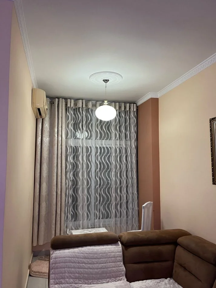 Tirane, Apartament me#Qira me pamje SPEKTAKOLARE ,super i qete tek (Kopeshti Botanik) 500 Euro