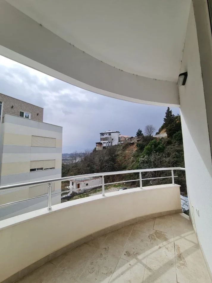 Apartament 1+1ne shitje afer Restorant 2 Luanet,Fresk.