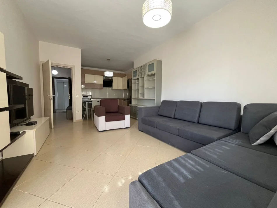 Tirane, jepet me qera apartament 2+1 Kati 6, 1.122 m² 600 € (astir, unaza e re)