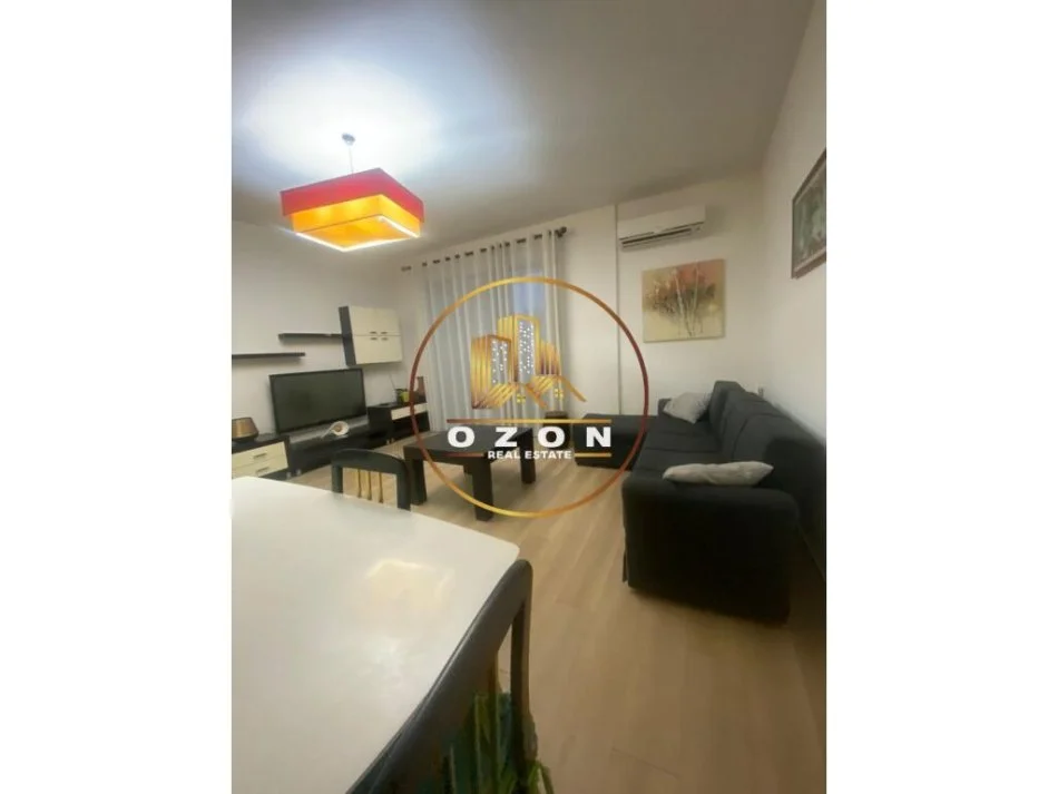 Shitet Apartament 2+1 me Post Parkimi tek Rruga Kosovareve!