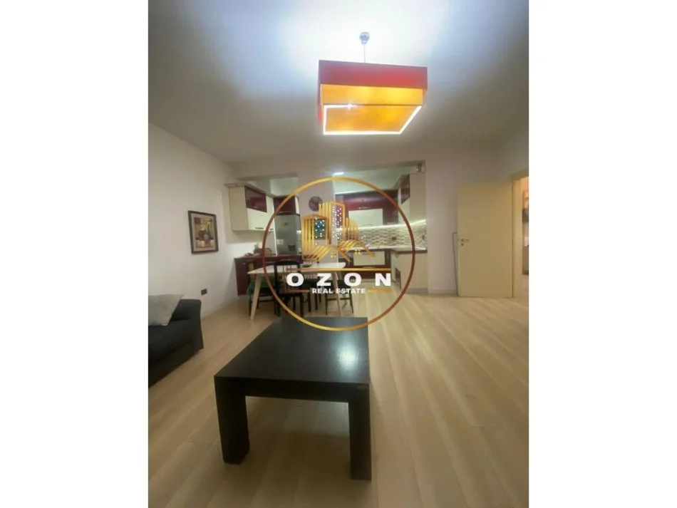 Shitet Apartament 2+1 me Post Parkimi tek Rruga Kosovareve!