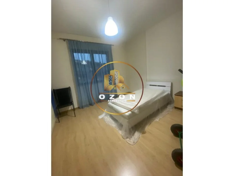 Shitet Apartament 2+1 me Post Parkimi tek Rruga Kosovareve!