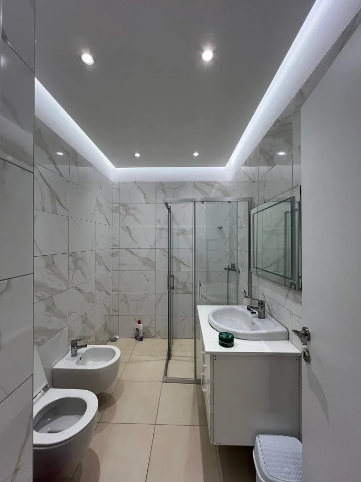 Jepet me qera Apartamenti 2+1 – Tek Turdiu, Fusha Aviacionit