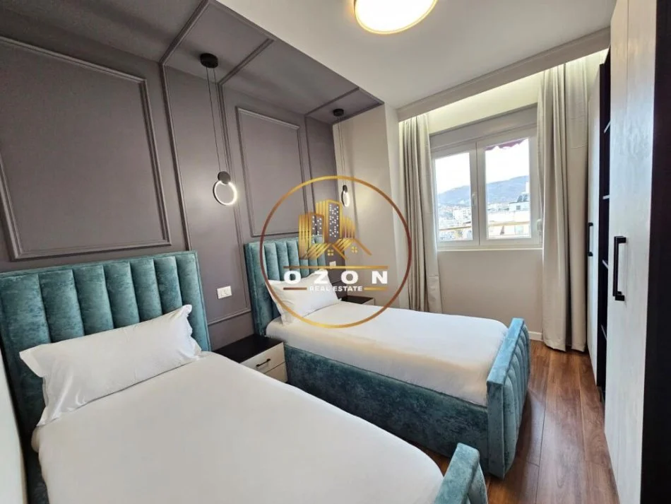 Apartament 2+1+2 i Super Mobiluar për Shitje tek Stadiumi Dinamo!