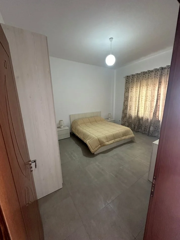 Jepet Shtepi  me qera,    ne Vile 1+1   ID   11908