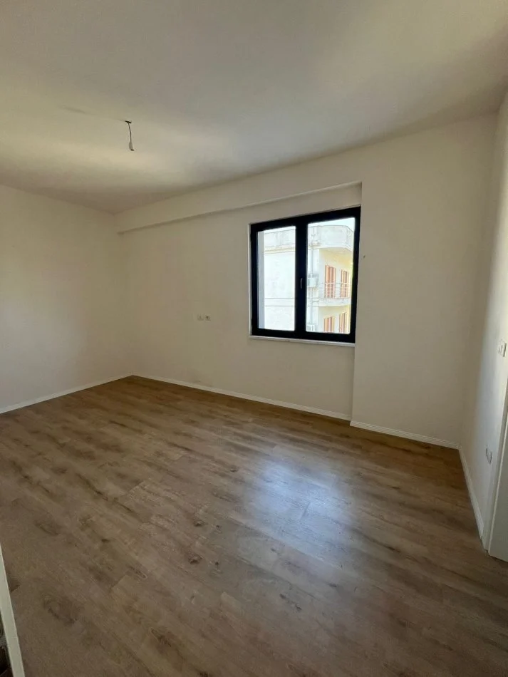 Shitet, Apartament 3+1+2, Rruga Jordan Misja / OPP39753