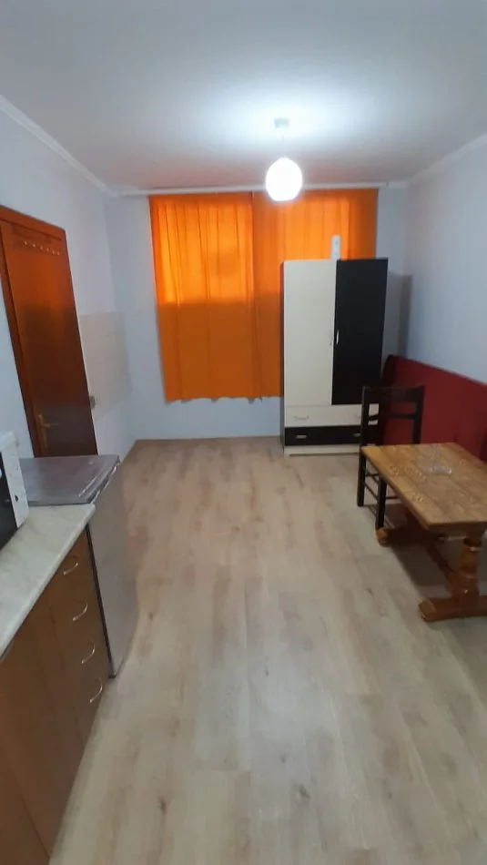 Tirane, Garsoniere me qira per banim ose zyre tek Stadiumi Dinamo