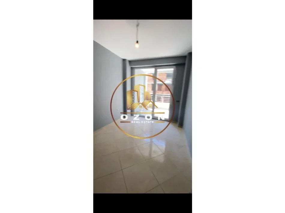 Jepet me Qira Apartament 2+1 tek Kopshti Botanik!