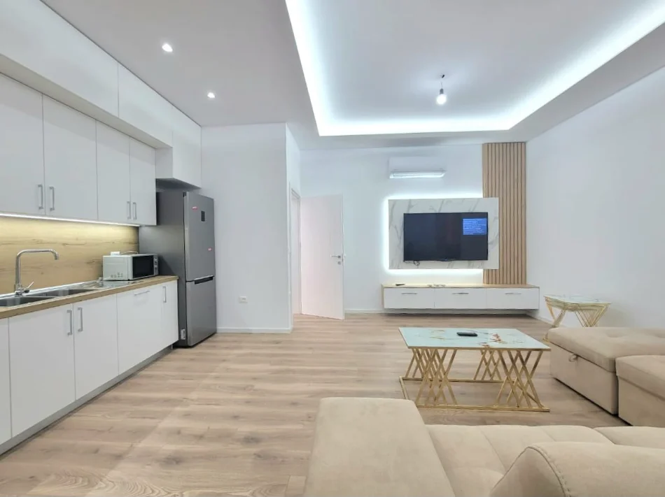 Tirane, jepet me qera shtepi 2+1 Kati 1, 100 m² 600 € (Rruga e Vilave)