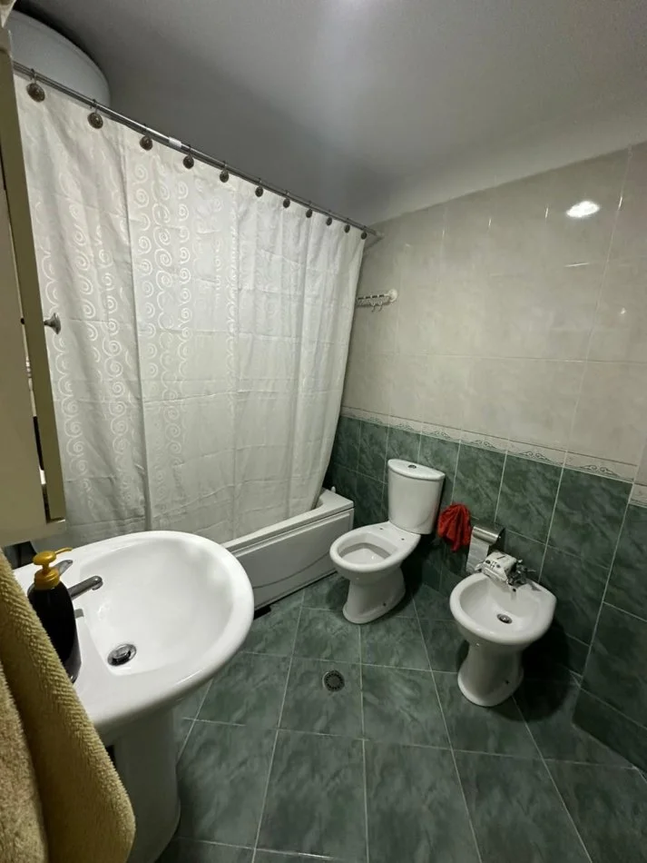 Shitet, Apartament 3+1+2, Rruga e Kavajës