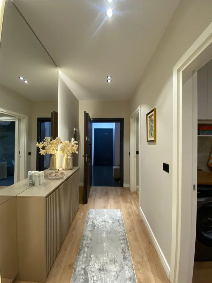 Tirane, shes 2+1, Kati 7, 113 m2 300,000 € (rruga hoxha tahsim)