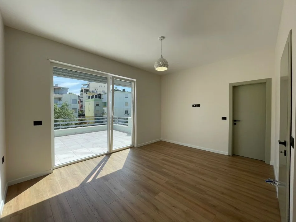 Tirane, shitet apartament+verande | Penthouse 3+1+Aneks+Ballkon Kati 5, 305 m² 399,000 € (Eduard Mano)