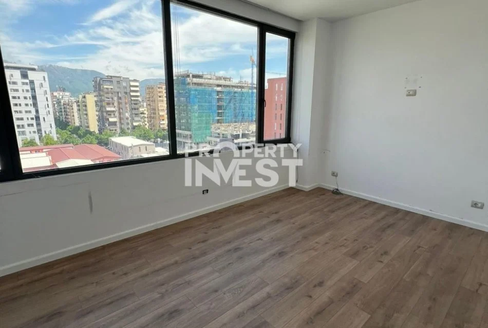 Tirane, jepet me qera Kati 7, 310 m² 3.900 € (Rruga e Kavajes)