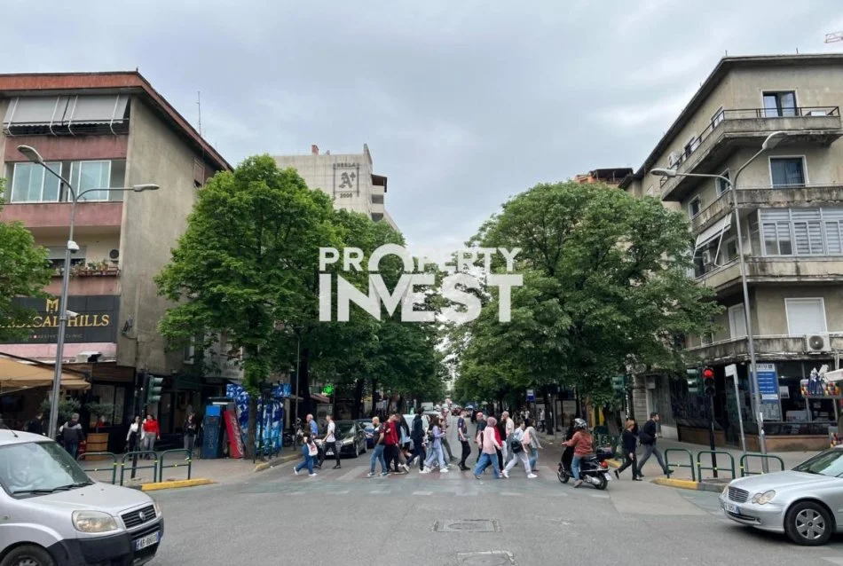 Tirane, shitet apartament 1+1 Kati 2, 100 m² (bllok)