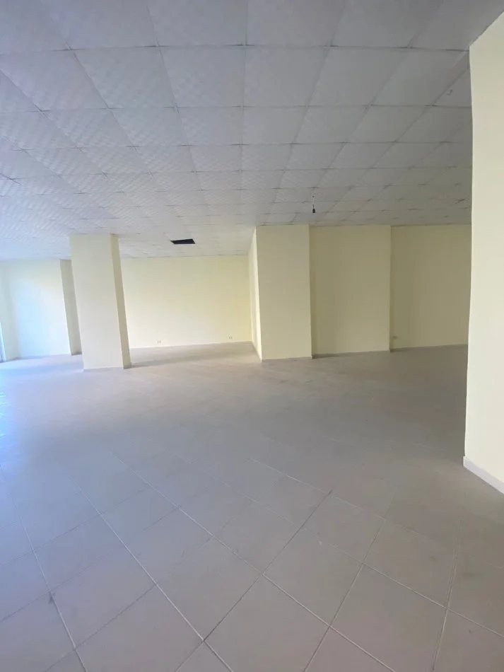 Jepet me qera ambient biznes, Durrës, Plepa