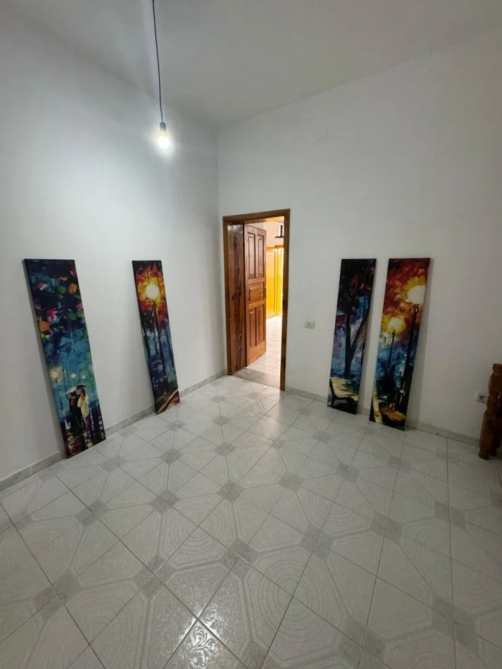 Tirane, jap me qera apartament 1+1+Aneks Kati 1, 84 m² 330 € (Rruga Ali Pash Tepelena)