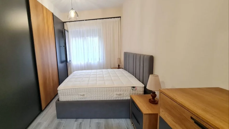 Tirane, jap me qera apartament 2+1, Kati 3, 110 m² 700 € (Kodra e Diellit)