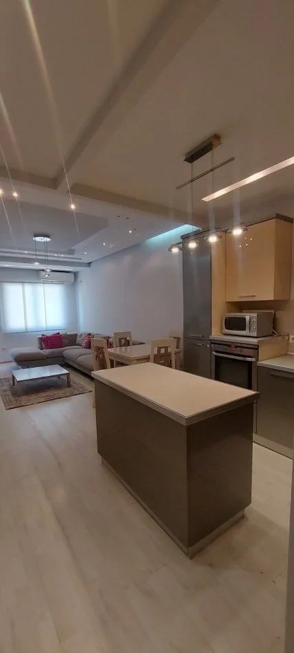 Tirane, jepet me qera apartament 2+1+Ballkon, Kati 7, 107 m² 500 € (Mikel Maruli Astir)