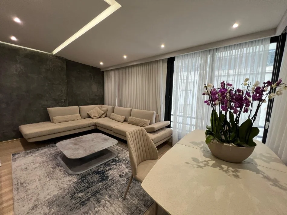 Tirane, shes apartament 3+1, Kati 6, 150 m² 320,000 € (SELVIA, RRUGA E DIBRES)