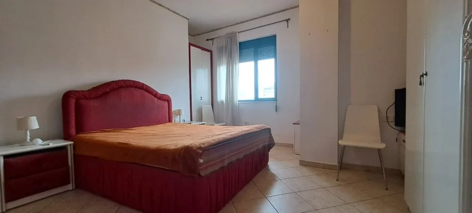Tirane, jepet me qera apartament 2+1+Ballkon, Kati 8, 95 m² 650 € (Rruga Kavajes)