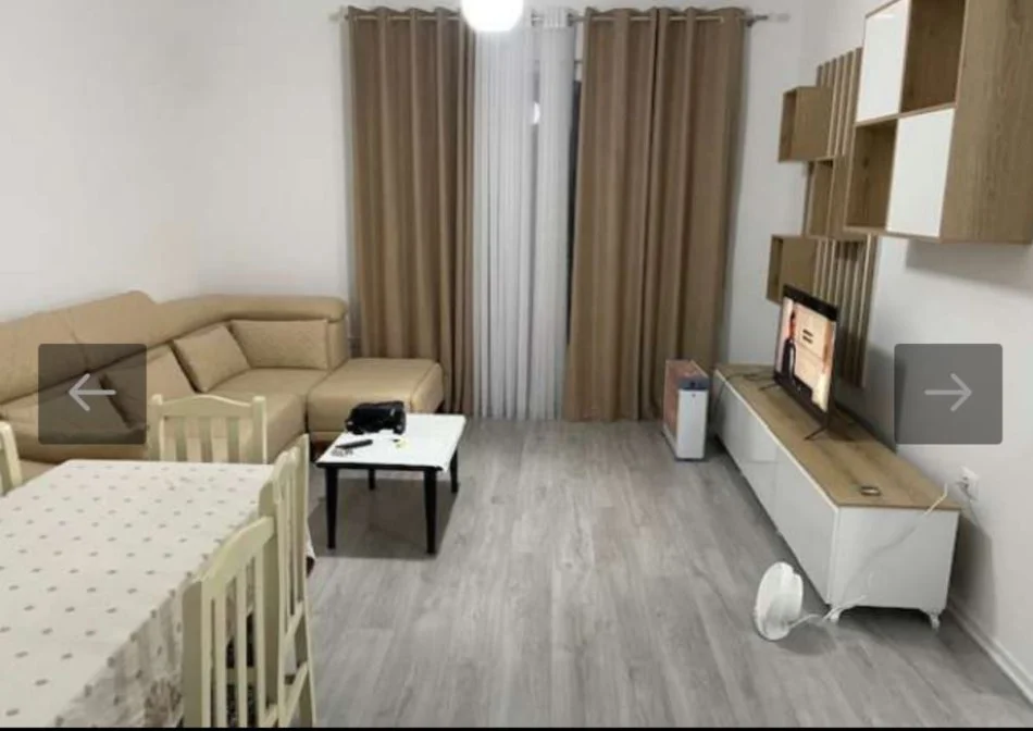 Tirane, jepet me qera apartament 2+1+Ballkon, Kati 5, 100 m² 500 € (Grand Gallery Yzberisht)