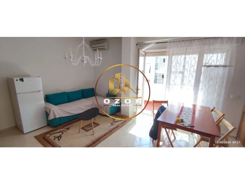 Jepet me Qira Apartament 1+1 Tek Kristal Center 450€!