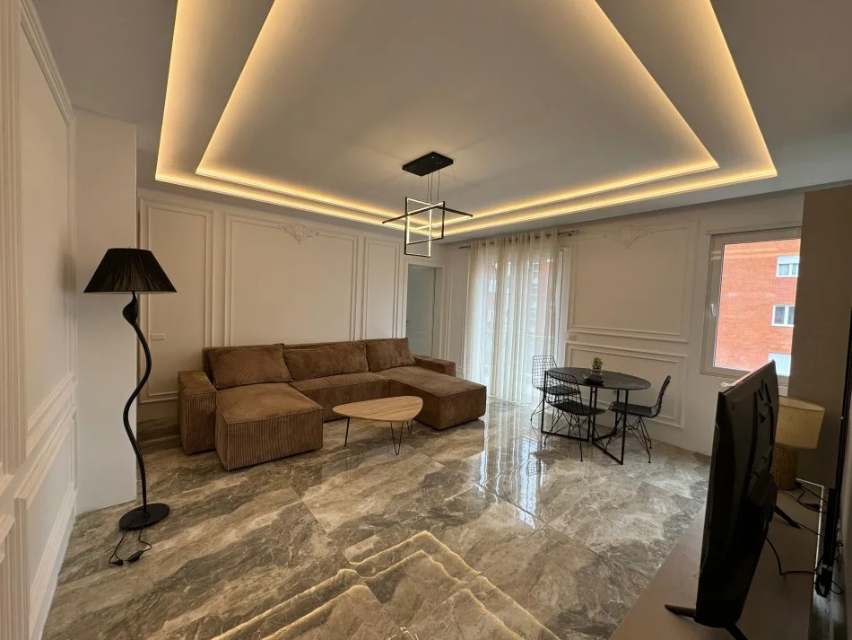 Shqiperi, jepet me qera apartament 1+1 Kati 4, 75 m² 550 € (astir)