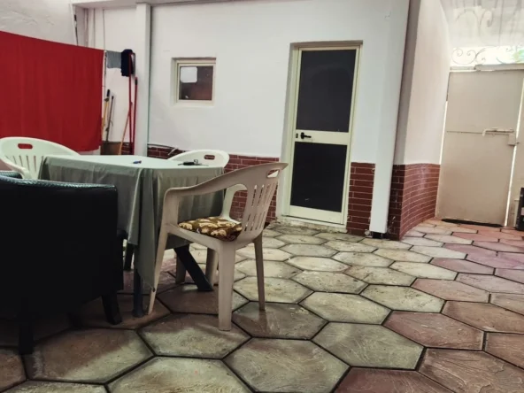 Tirane, jepet me qera apartament 2+1 Kati 1, 171 m² 450 € (Ali Demi)