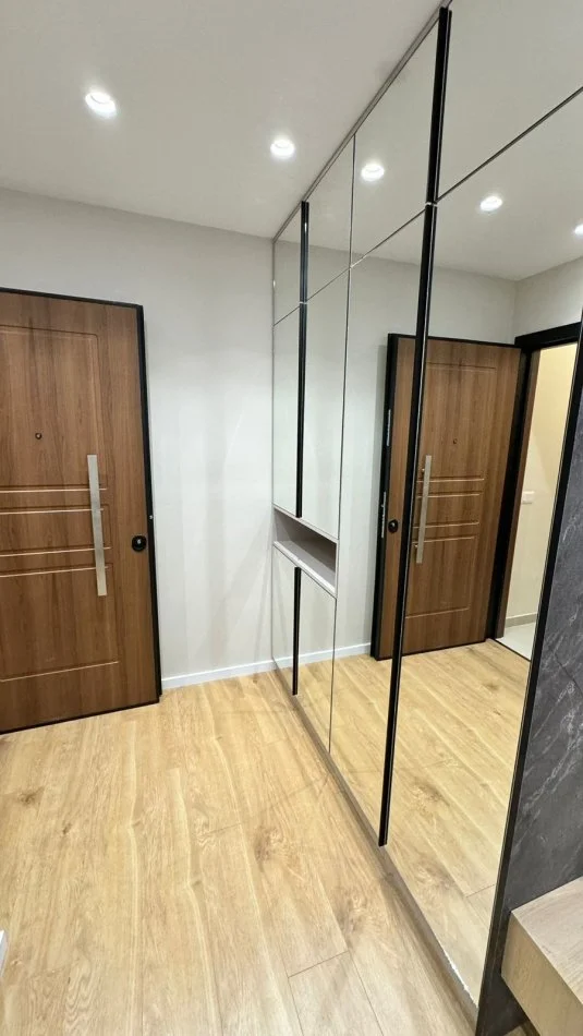 Tirane, shes apartament 1+1+Ballkon Kati 3, 64 m² 162.000 € (Frederik Shiroka)