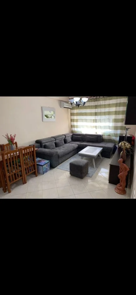 Tirane, jepet me qera apartament 1+1, Kati 5, 50 m² 400 € (Park)
