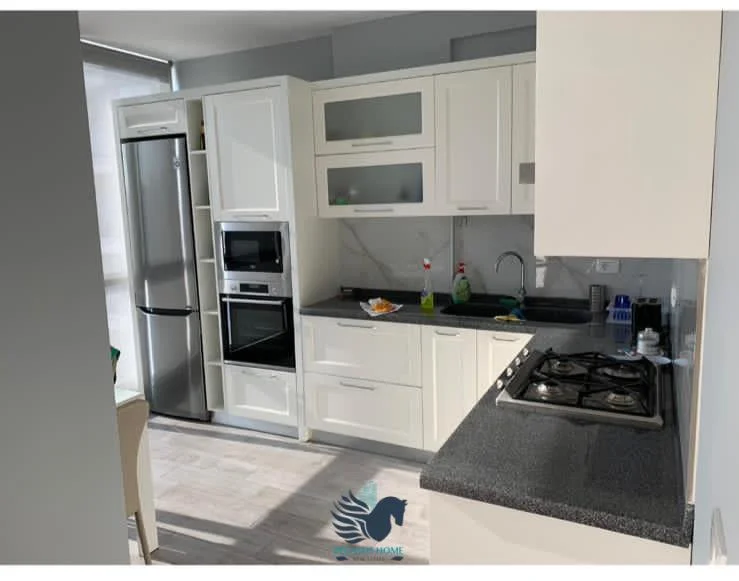 Tek 21 Dhjetori Jepet Me Qera Apartament 2+1 [ID P02126]